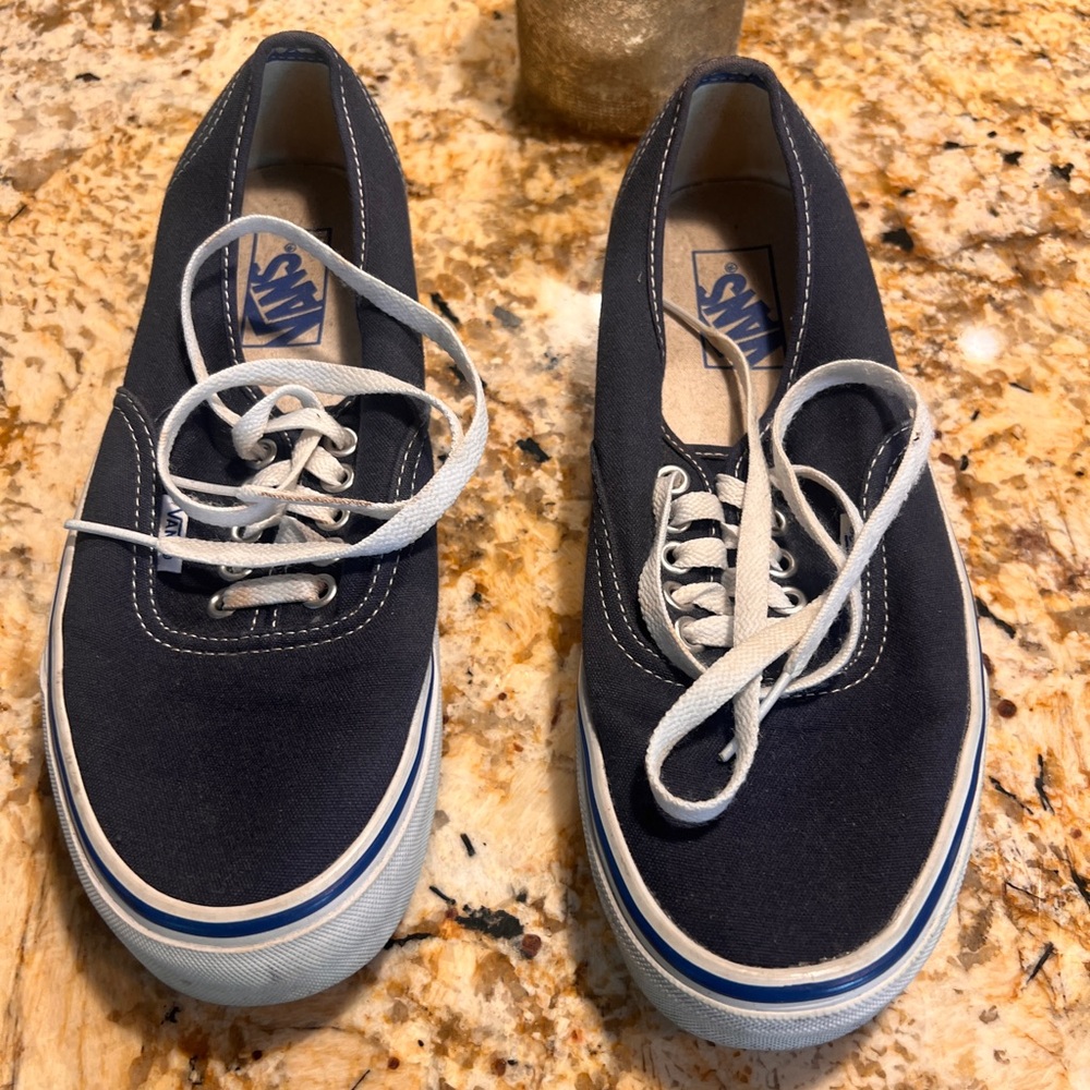 Vans Classic Navy Off the Wall Canvas Sneakers - Size 8.5